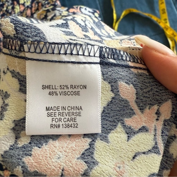 ModCloth Keyhole knee length Floral dress Size Large - Picture 11 of 13